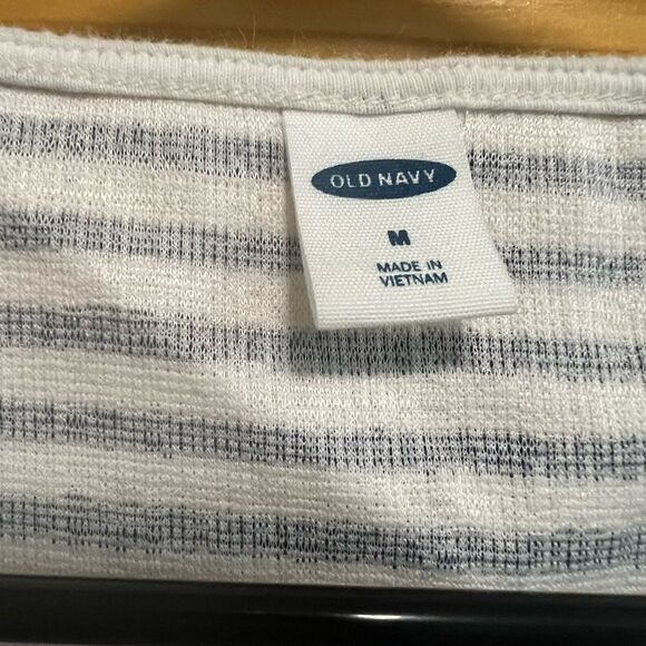 Old Navy size M black and white stripe tie front tank with buttons - Picture 5 of 6